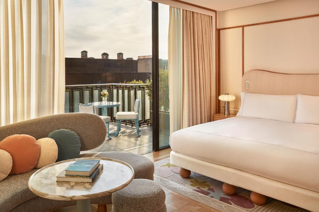 Claridge's, London